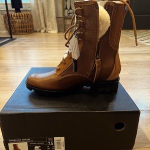 Brand New Phoenix Lace Sherling Boot